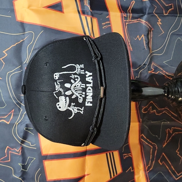 SOLD Mike Bennett Glow Dinos Findlay Hats Snapback Glow Black White - Picture 1 of 2